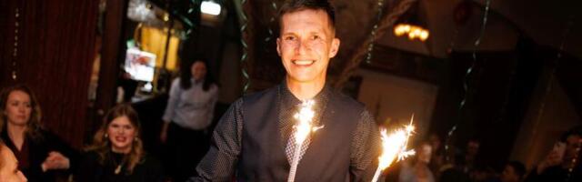 ГАЛЕРЕЯ: ресторан «Тройка» в Старом Таллинне отпраздновал 25-летие