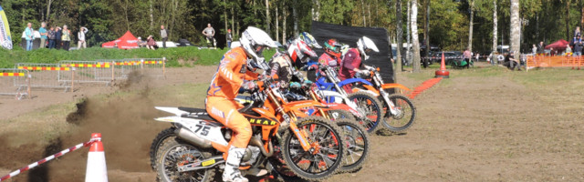 Уик-энд под рев моторов   ГАЛЕРЕЯ ОБНОВЛЕНО