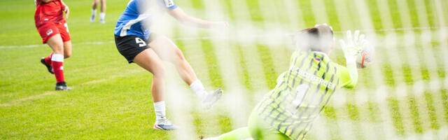 ФОТО: женская сборная Эстонии по футболу обыграла Лихтенштейн