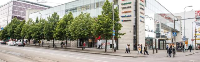 Coca-Cola Plaza и Postimaja переходят в собственность литовцев