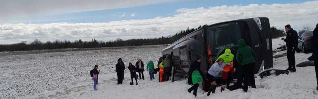 В ДТП с автобусами в Ида-Вирумаа пострадали 12 человек