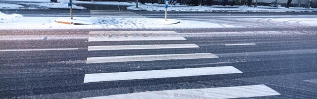 В Нарве осветят несколько пешеходных переходов