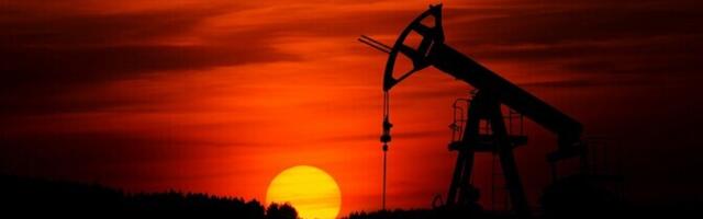 Мировые запасы нефти в апреле сокращались рекордными темпами