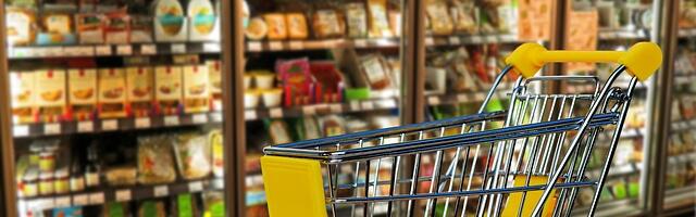 Нуждающиеся будут сами покупать продуктовую помощь