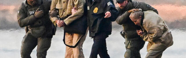 ФОТО: президента Венесуэлы и его супругу доставили в здание суда в Нью-Йорке