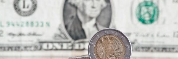 О чем пишет пресса: реформа детсадов неизбежна, падение стоимости доллара