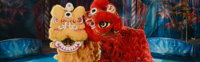 ГАЛЕРЕЯ: драконы, львы и клоуны в Ласнамяэ отвлекли людей от торговых центров