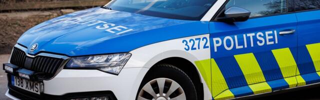 В столкновении грузовика и легковушки пострадал молодой мужчина