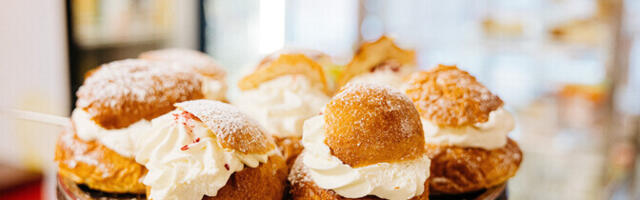 Пекарь: тяга людей к масленичным булочкам обусловлена выпавшим снегом