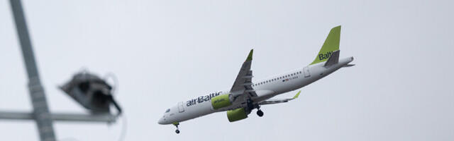 Правительство Латвии пока решило не настаивать на смене главы AirBaltic