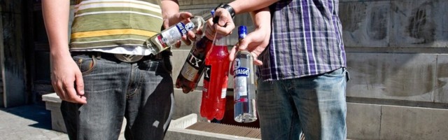 Полицейская проверка в Пярну: в трех магазинах продали алкоголь несовершеннолетним