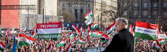 Сторонники и противники Виктора Орбана проводят митинги в Будапеште