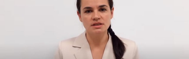 ВИДЕО | ”Я прошу всех мэров городов выступить организаторами мирных массовых собраний”. Тихановская выпустила новое видеообращение