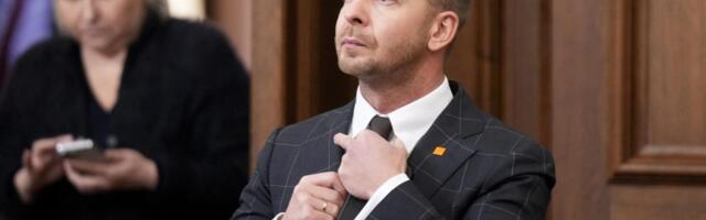 Участники съезда партии «За стабильность!» поддержали Росликова