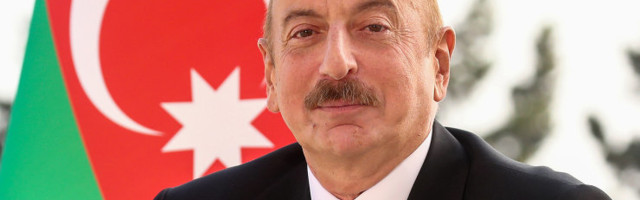 Алиев заявил о готовности к переговорам при соблюдении перемирия