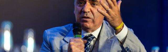 „Если россияне пересекут границу, канадские солдаты в Латвии будут по ним стрелять? Мы же знаем ответ“. Каспаров разнес Трампа и НАТО