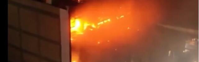 ВИДЕО | На востоке Ирака сгорел торговый центр. Погибли как минимум 60 человек