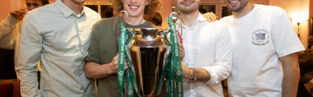 ФОТО | Смотрите, как новоиспеченный чемпион Эстонии по футболу „Флора“ отпраздновал свой 16-й титул