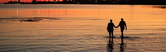 Светлые ночи приводят к темным кругам под глазами: почему летом мы спим хуже и как это исправить?