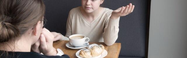 Представитель полиции: „То, как родители сплетничают в родительских чатах, отражается на поведении детей“