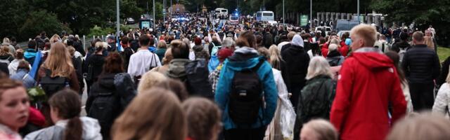 ФОТО | Грязь, штрафы, пробки и толпы: дорога домой у участников Певческого праздника местами превратилась в приключение