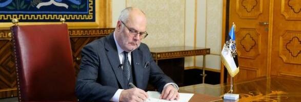 Карис провозгласил закон о возмещении Россией военного ущерба