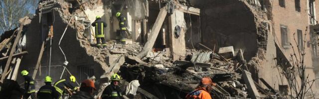 ВОЕННЫЙ ДНЕВНИК (1522-й день) | Россия ударила по Днепру. Разрушен жилой дом, есть погибшие