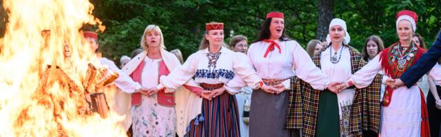 В Вырумаа зажгли огонь XIII Молодежного праздника песни и танца