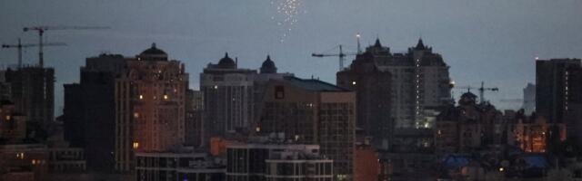 ФОТО и ВИДЕО | РФ атаковала Киев и Одессу, а также пассажирский поезд в Харьковской области