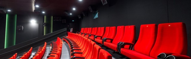 Театры и кинотеатры откроются 24 мая