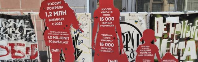 ФОТО | Delfi напомнил российскому посольству об ужасах войны