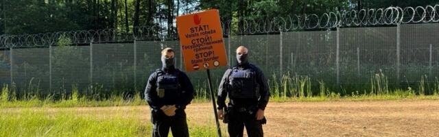 Эстонские полицейские на границе Латвии и Беларуси: один участок спокойный, другой работает на пределе
