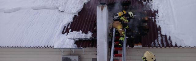 Дым, огонь и аварии: как прошли выходные у спасателей Южной Эстонии