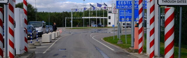 Житель Франции попытался пронести из Эстонии в Россию 44 старинных предмета