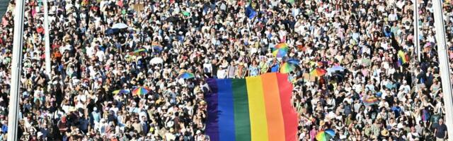 ВИДЕО | В Будапеште прошел запрещенный полицией ЛГБТ-парад