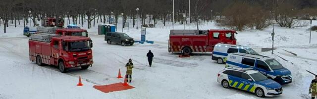 ФОТО | На Штромке спасатели достали из воды тело мужчины