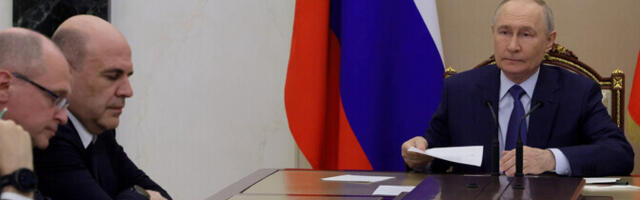 Центробанк и Минфин предупредили Путина, что военные расходы непосильны для российского бюджета