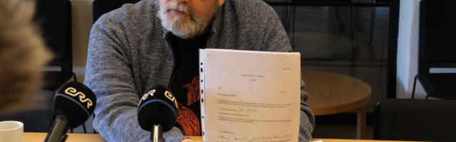 Михаил Стальнухин избрал тактику, при которой  переход власти может затянуться до осени. А дела стоят