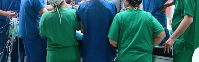 В Монце 40 часов разделяли сиамских близнецов: одну девочку удалось спасти