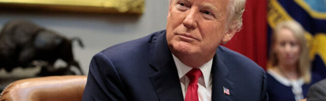 Трамп призвал Медведева следить за словами