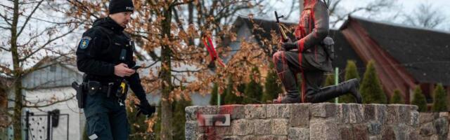 В деле об осквернении памятника командиру партизан начинаются заключительные прения