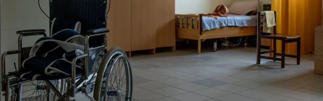 Учреждения опеки и попечительства уже третий месяц ждут разрешения на деятельность из-за бюрократических нюансов