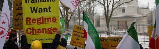 ВИДЕО | В ходе протестов в Иране погибли как минимум 10 человек. Дональд Трамп пригрозил Тегерану военной силой