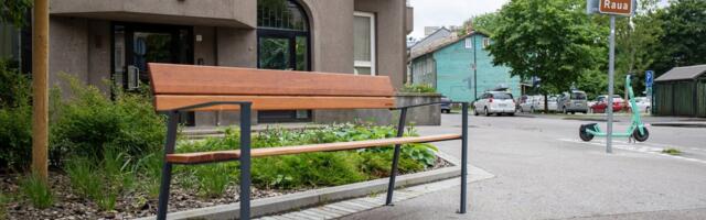 5,6 миллиона евро на уличную мебель: закупка новых скамеек в Таллинне была сделана с нарушениями? Что говорит горупарава? 