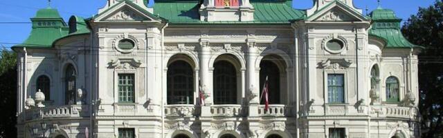 Марис Межалс напомнил о русском прошлом Латвийского национального театра: «Дети, учите историю!»