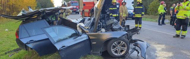 ФОТО | Трагическая поездка на день рождения и праздник тыкв: на самой опасной дороге Литвы произошло жуткое ДТП 