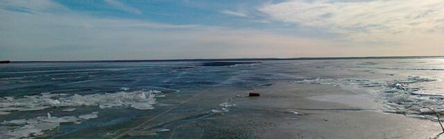 С субботы запрещен выход на лед Нарвского водохранилища