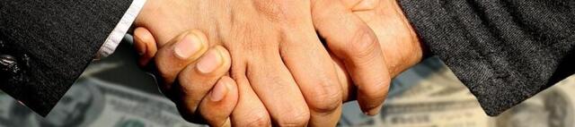 Бывший начальник Кингисеппской таможни осужден на восемь лет за взятку