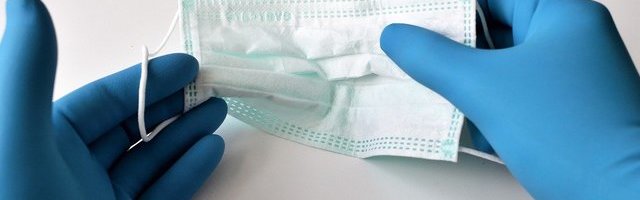 Сегодня в аптеках Benu начали поступать в продажу защитные маски