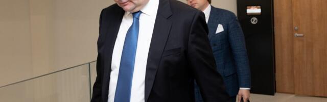 Топ-менеджер, ограбивший работодателя на сотни тысяч, пытается уйти от наказания